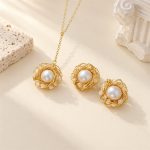 Wire Nest Pearl Pendant Necklace