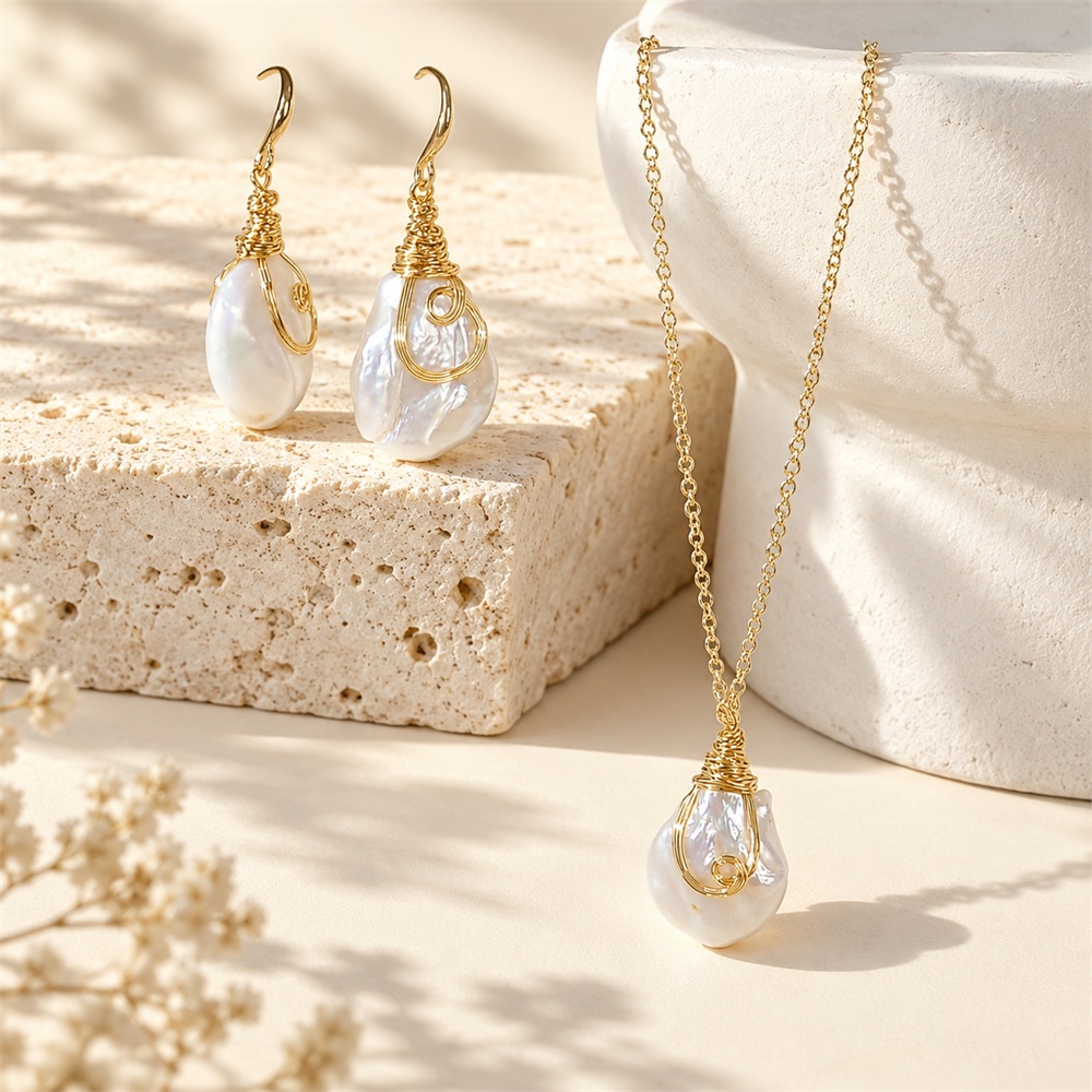 Wire-wrapped baroque pearl pendant necklace