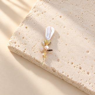 Pearl bud leaf spray brooch