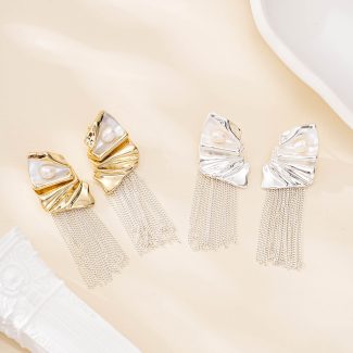 Sculpted Shell Pearl Tassel Earrings
