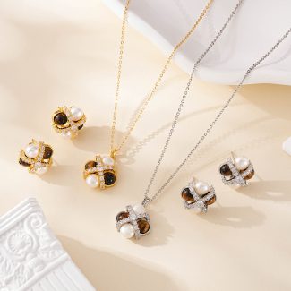 Tiger Eye and Pearl Cluster Jewelry Set