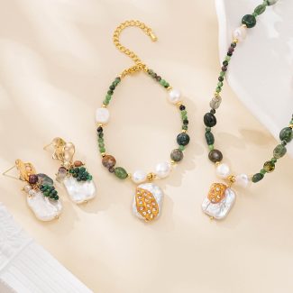 Zoisite and Baroque Pearl Three-Piece Jewelry Set