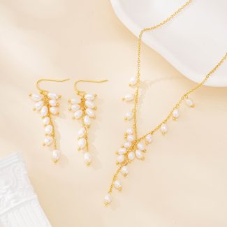 Scattered Pearl Branch Necklace and Earring Set