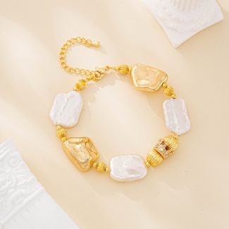 Square Baroque Pearl and Gold Bead Bracelet