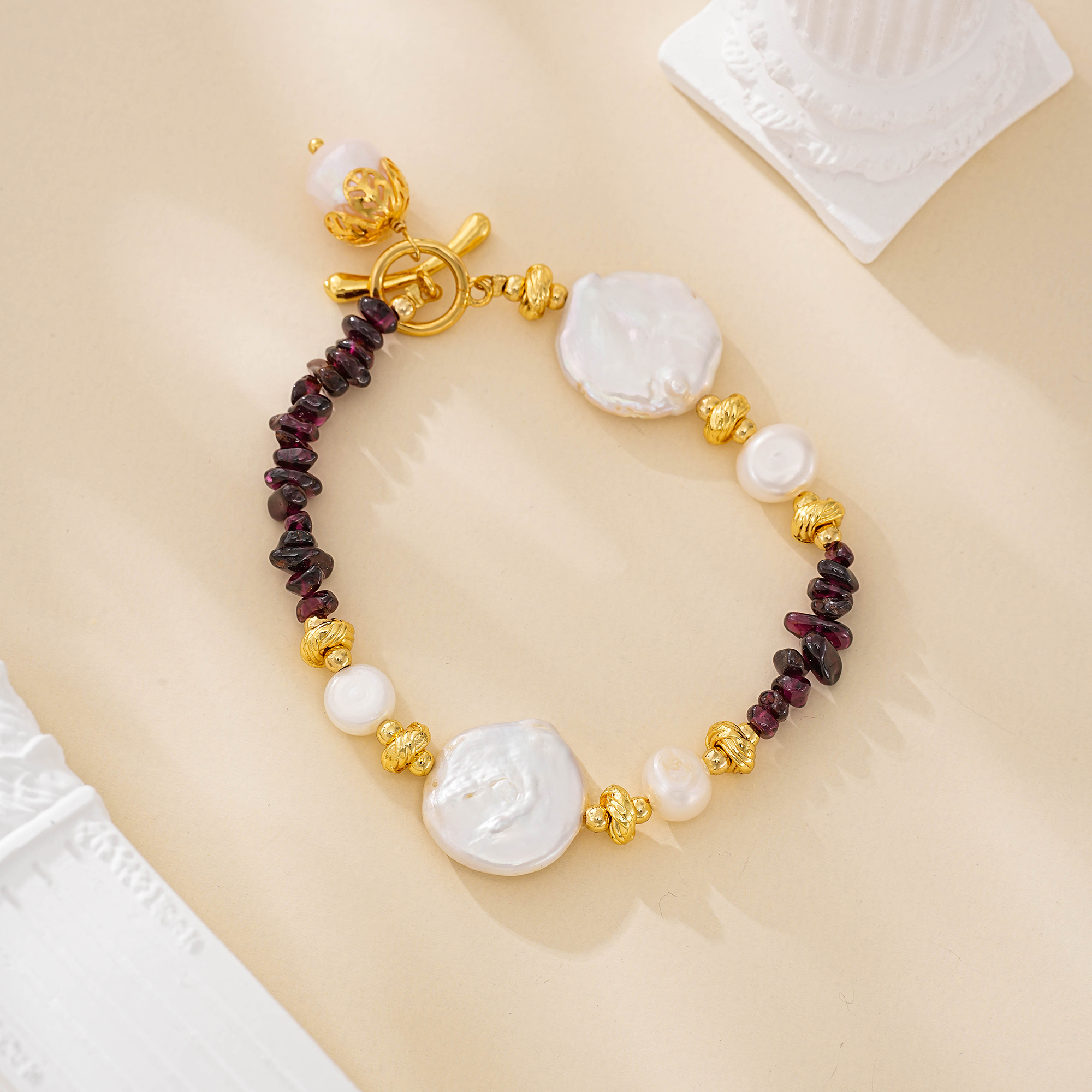 Garnet bead and baroque freshwater pearl bracelet