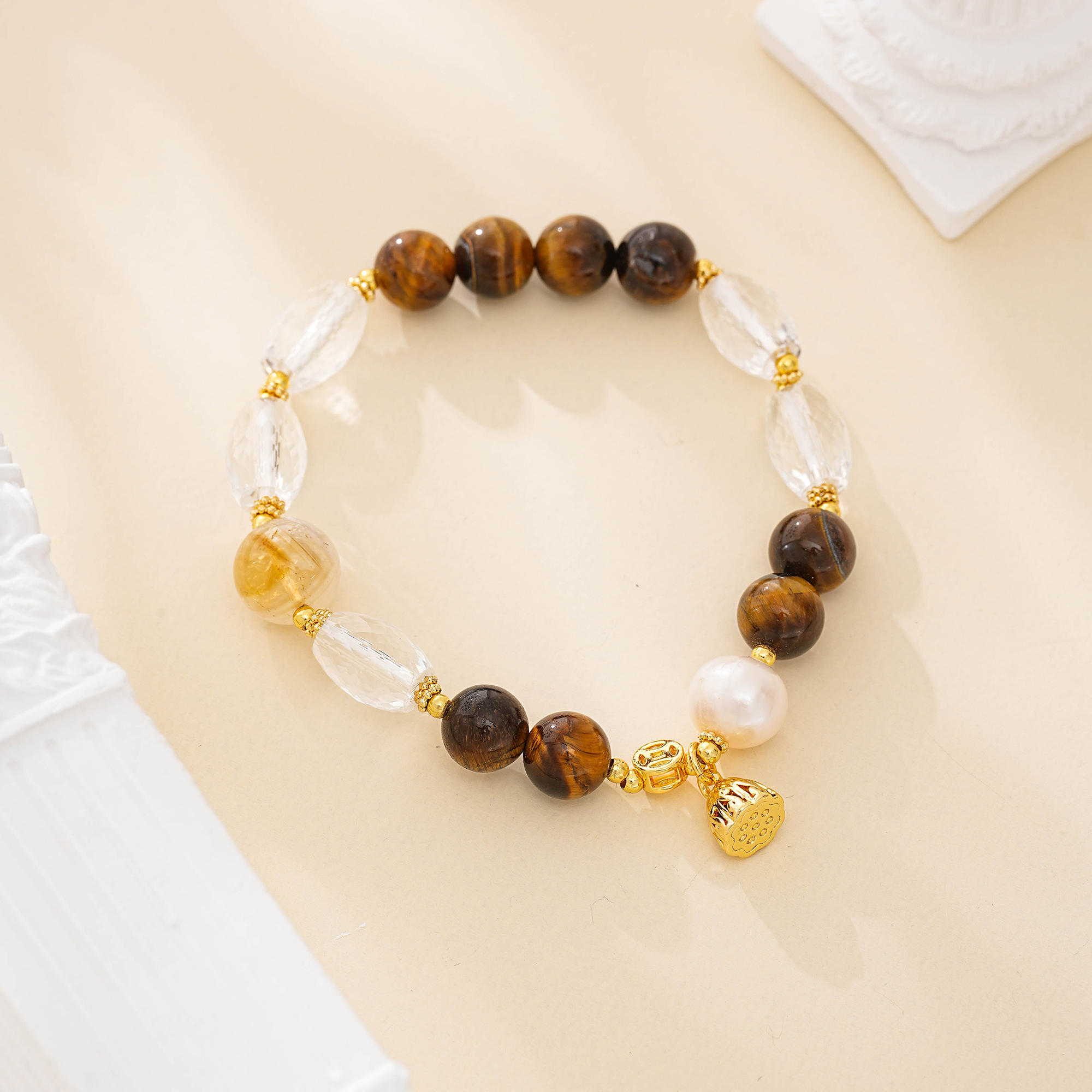 Tiger eye, clear quartz and pearl stretch bracelet