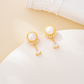 Crystal teardrop and pearl stud earrings