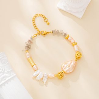 Grey moonstone and baroque pearl bracelet