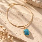 Gold-Framed Turquoise Oval Pendant Collar Necklace