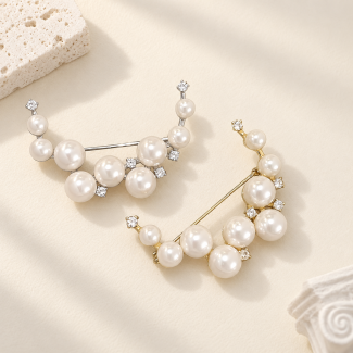 Crescent Moon Pearl Detail Brooch