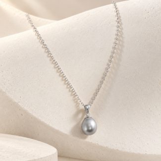 Pearl Pendant Necklace in Four Colors