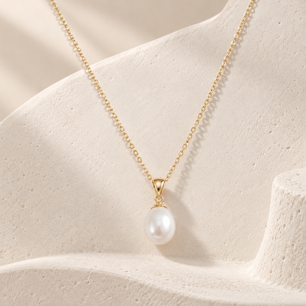 Pearl Pendant Necklace in Four Colors