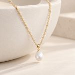 Pearl Pendant Necklace in Four Colors