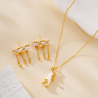 Baroque pearl earrings and spiral pendant necklace set