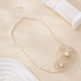 silver-finish twin wire flower pearl necklace