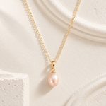 Pearl Pendant Necklace in Four Colors