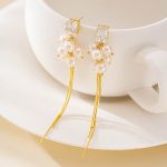 Gold-plated copper pearl cluster tassel earrings